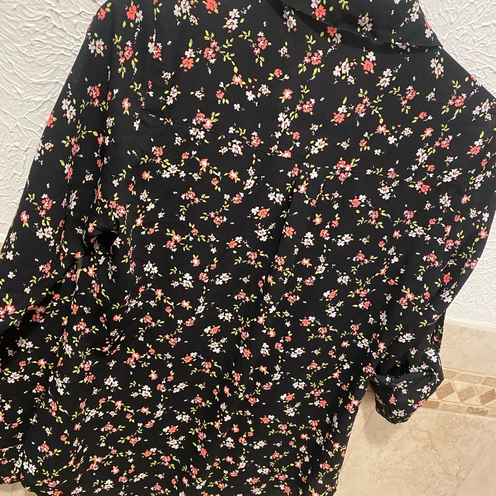 Express Top - Picture 2 of 6